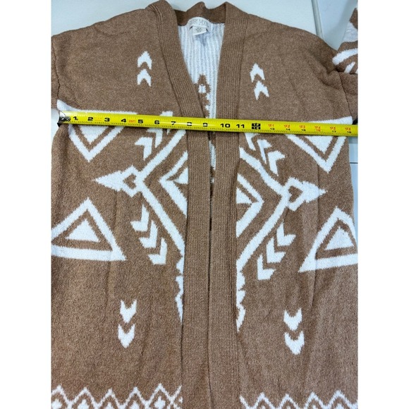 Ruby Moon Ladies Size XS Gray & White Cozy Patterned Cardigan - Picture 7 of 7